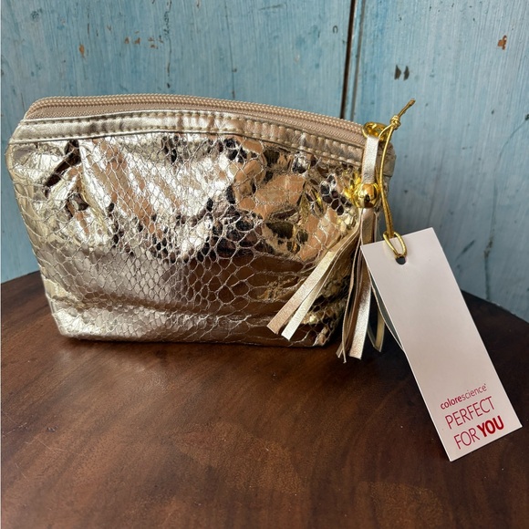 Cosmetic bag bundle (2) one in peach/gold foil & other in gold snakeskin pattern - Picture 9 of 10